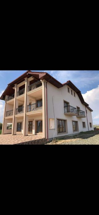 Vând pensiune/hotel neterminat, ideal pentru investiție