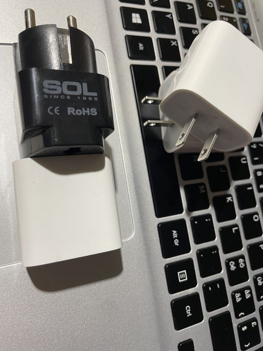 Adaptor Apple 20 w de America.