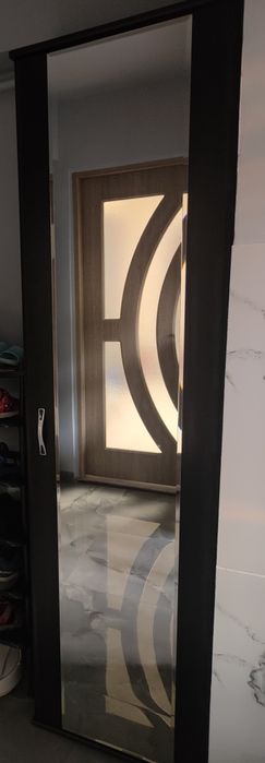 Garderoba hol cu oglinda