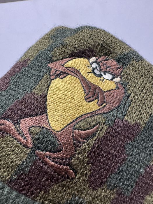 Мъжка зимна букет шапка VINTAGE  LOONEY TUNES TAZ. Размер S