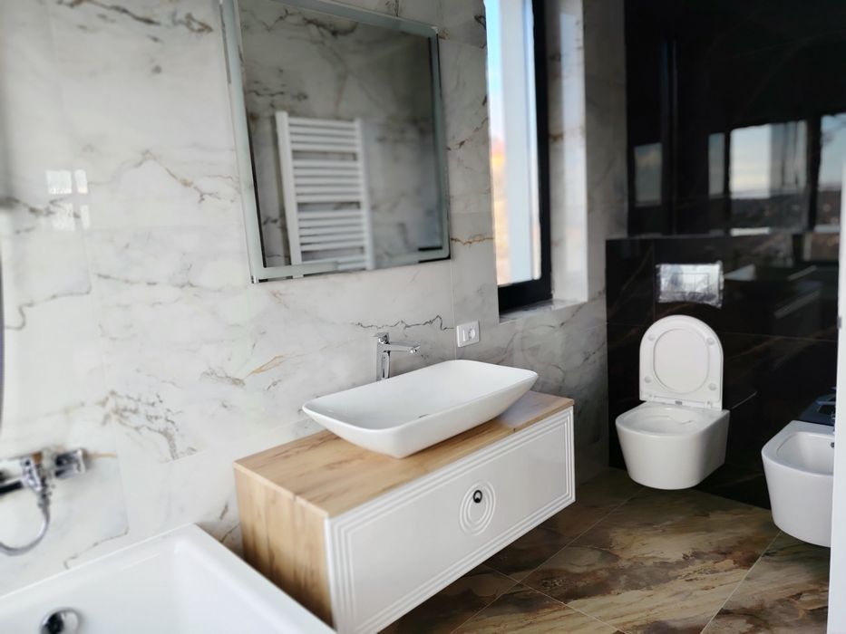 Casă modernă Bârnova / construcție solidă cadre / finisaje peste medie