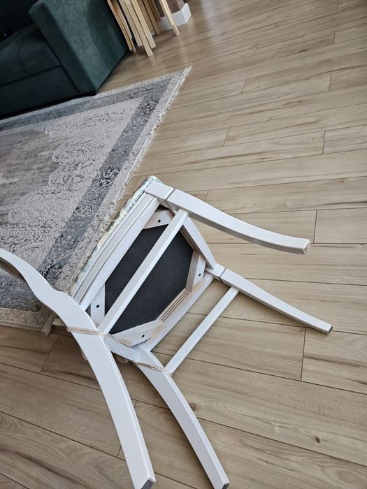 Стулья деревянные