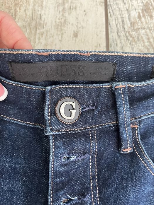 2бр Дамски скини дънки Guess 25 н