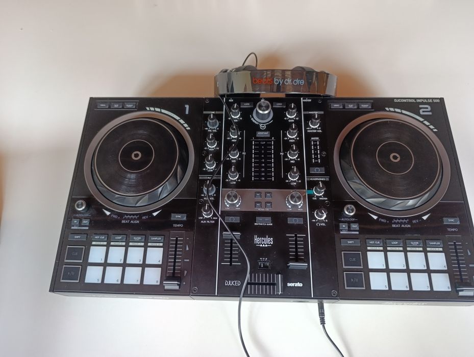 Consola dj hercules impulese 500