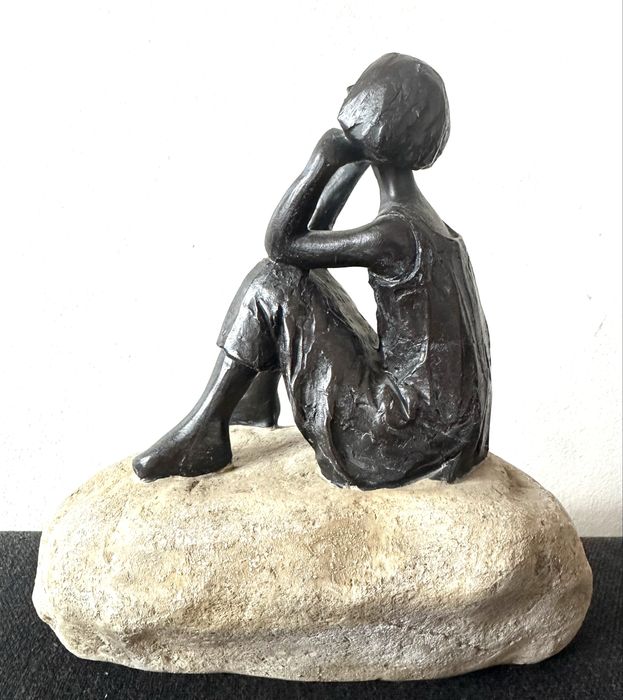 Statueta femeie ganditoare - rasina expoxidica bar restaurant crama