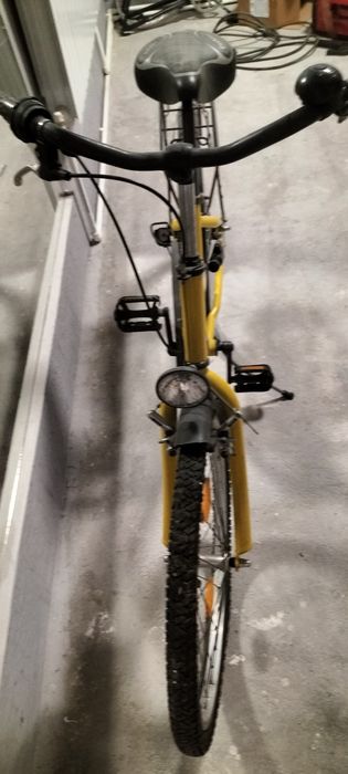 Bicicleta de damă 24 " cu 7 viteze și schimbător in butuc.