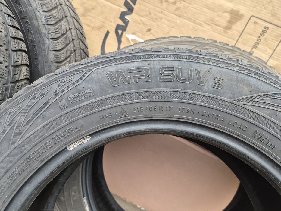 Vând anvelope de iarna NOKIAN 215/65/R17