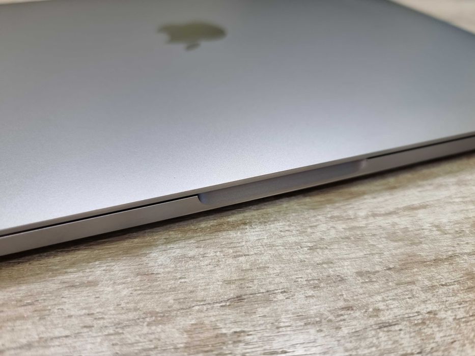 Apple MacBook Pro 13 инча Intel Core i5