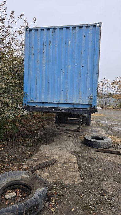 Полу прицеп сотилади