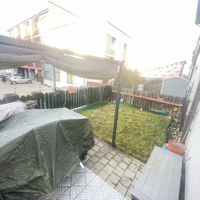 Apartament 3 camere cu gradina.