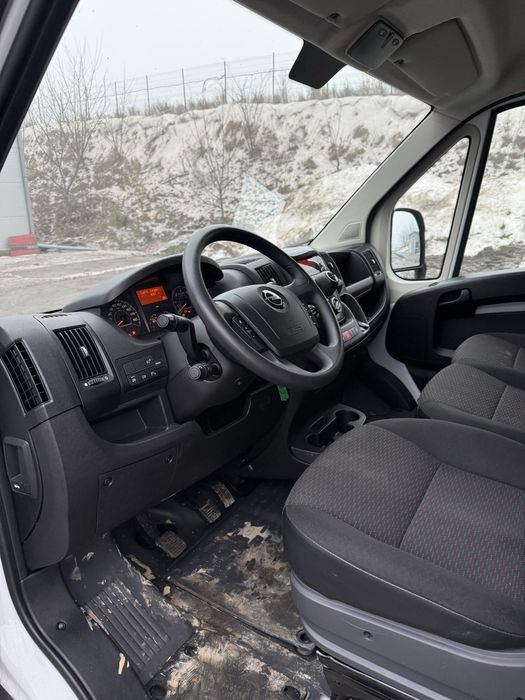 Opel Movano (nu peugeot boxer, fiat ducato)