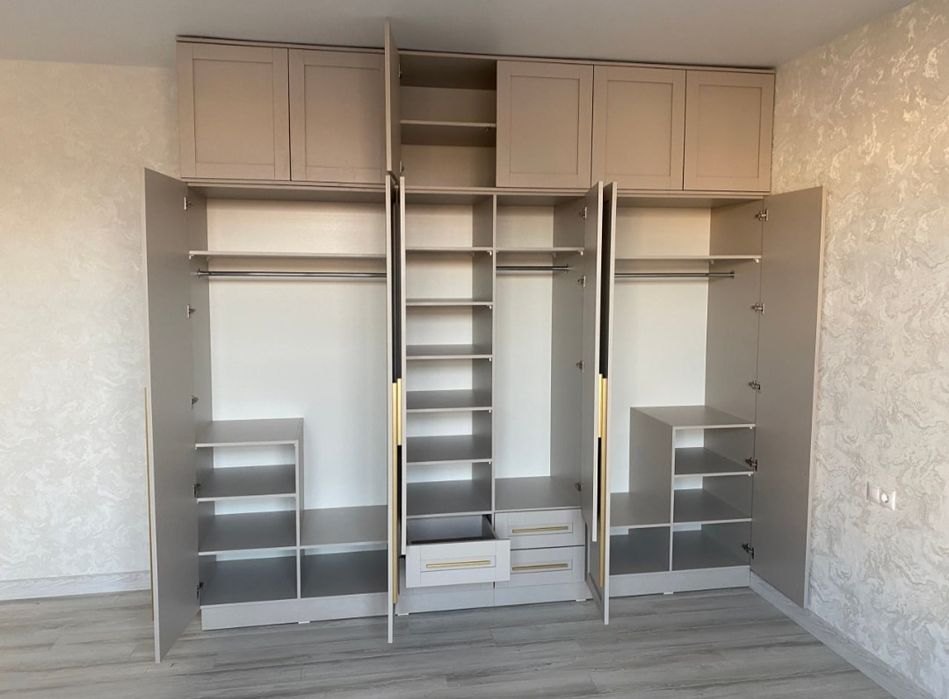 Мебельщик Сборщик