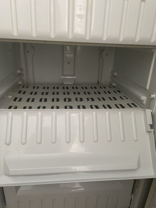 Продам б/у морозильную камеру