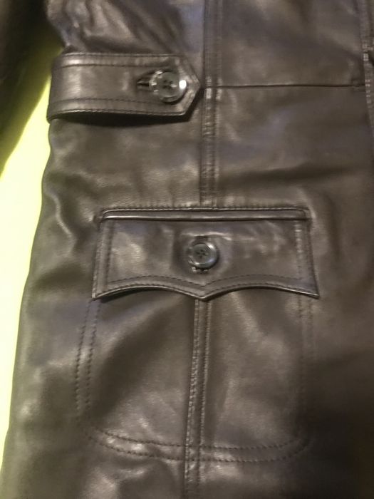 Vand haina de piele pentru dama