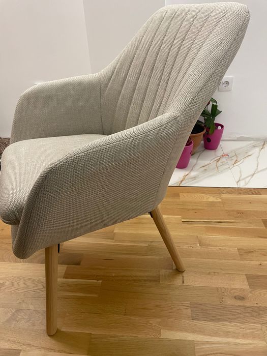 Трапезни столове