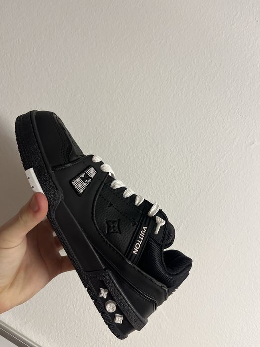 Louis vuiiton sneakers