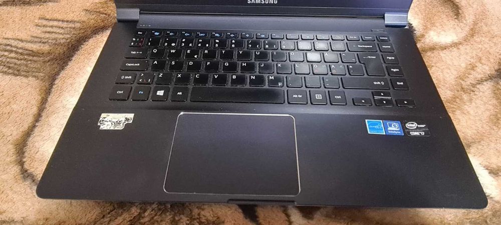 Dezmembrez laptop Samsung 900X,placa baza functionala cu I7-3537U