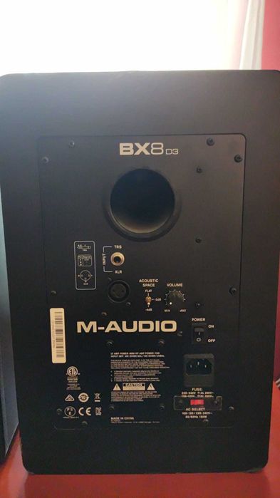 Monitoare studio M-Audio BX8 D3 + stative Quiklok + cabluri