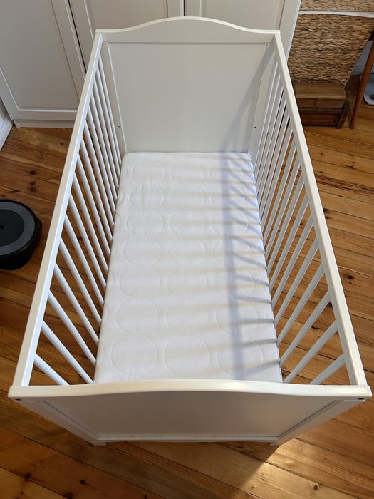 IKEA - Бебешко креватче SMÅGÖRA + матрак с пяна SKÖNAST