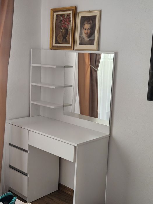 Masa de toaleta alba