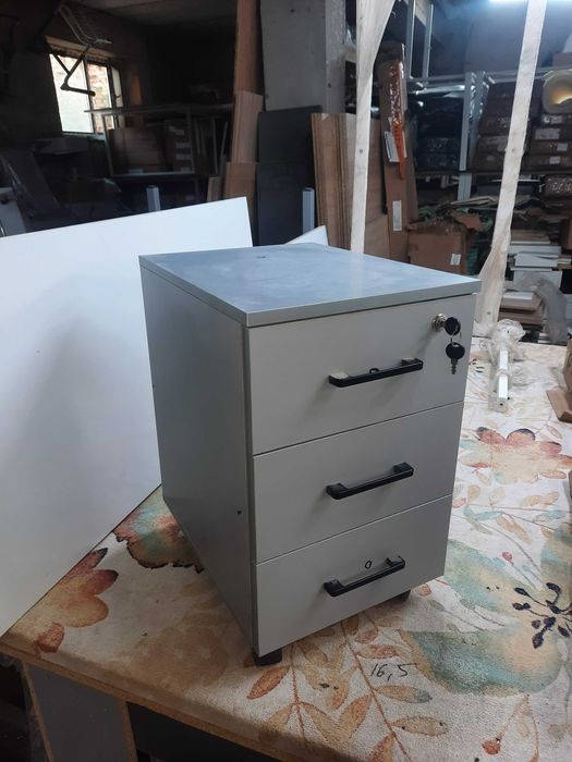 Продам Тумбы мобильные 550х450х350