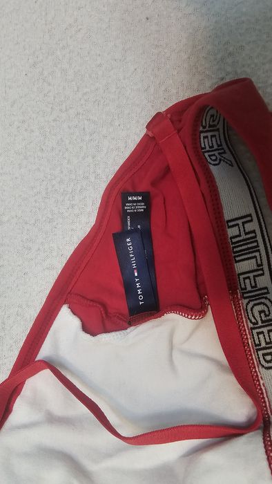 Vând bustiera Tommy