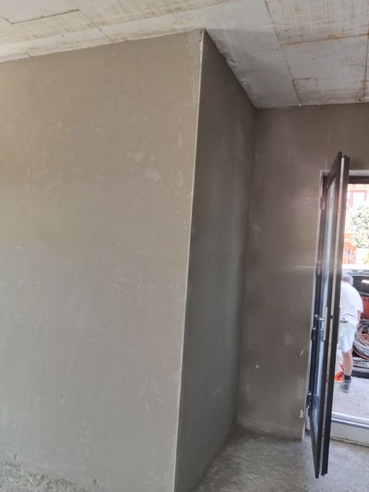 Facem Tencuiala cu pompa ,glet rigips etc