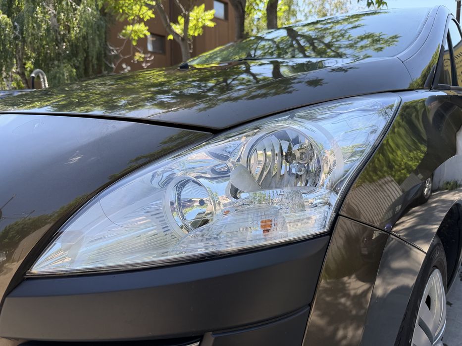 Peugeot 3008-1.6 HDi an 2011-147 mii km