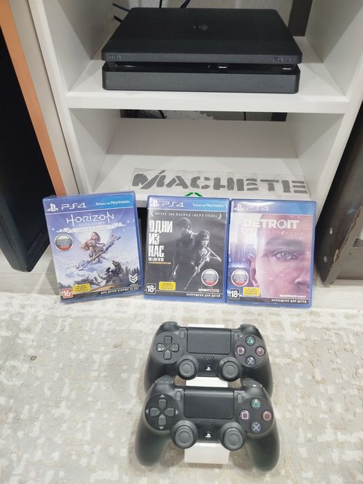 Sony Playstation 4 Slim в идеальном состоянии 1000gb