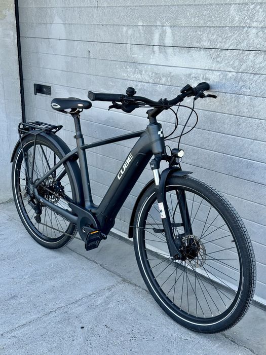 Bicicleta electrica Cube / 625 Wh / Bosch