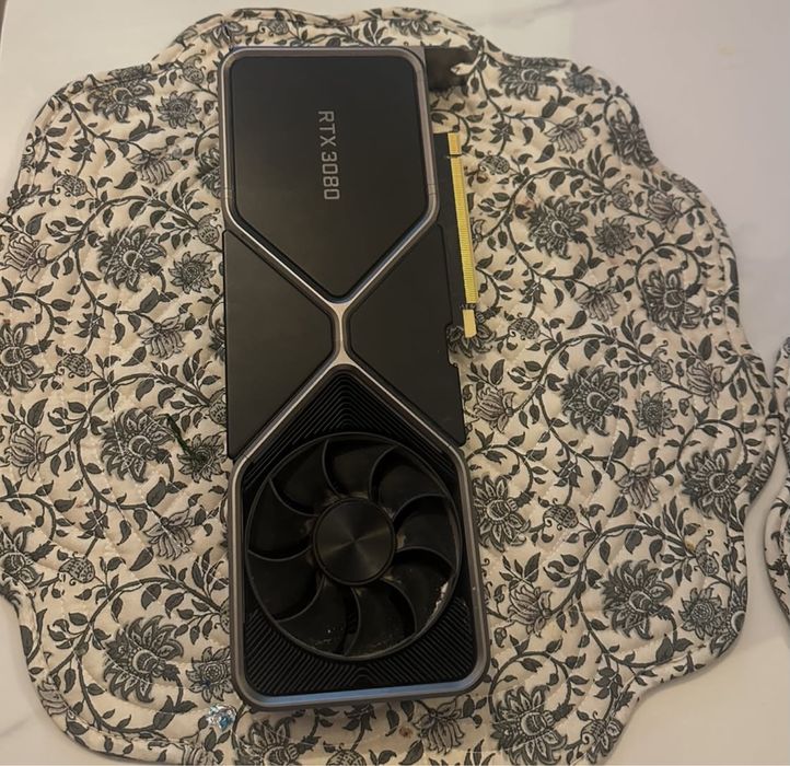 vand placa video NVIDIA 3080 Foundation