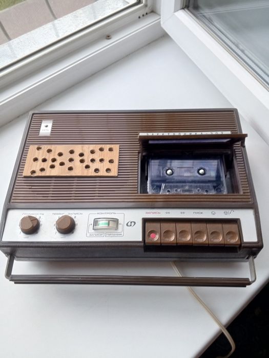 Магнитофон -Электроника-302