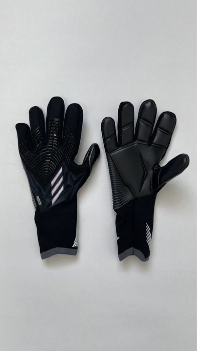 Вратарские перчатки Adidas Predator Pro 22 в Алматы