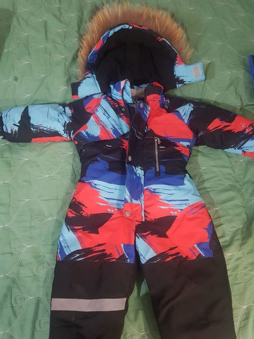 Продам детский комбинезон зимний