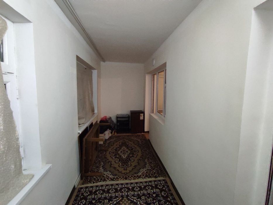 Megaplanetga metro Shahristonga qulay joyda ijaraga kv bor