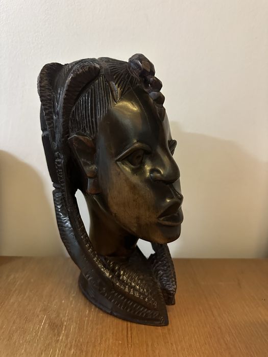 Sculpturi africane decorative sculptate din abanos masiv