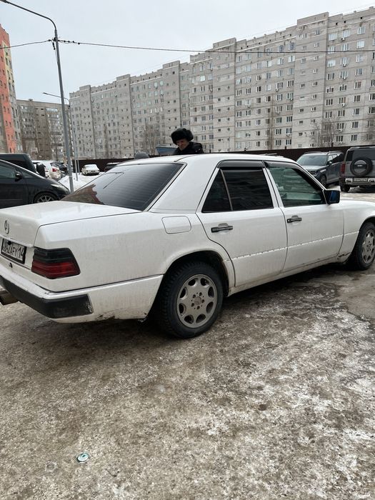 Мерседес бенс 200