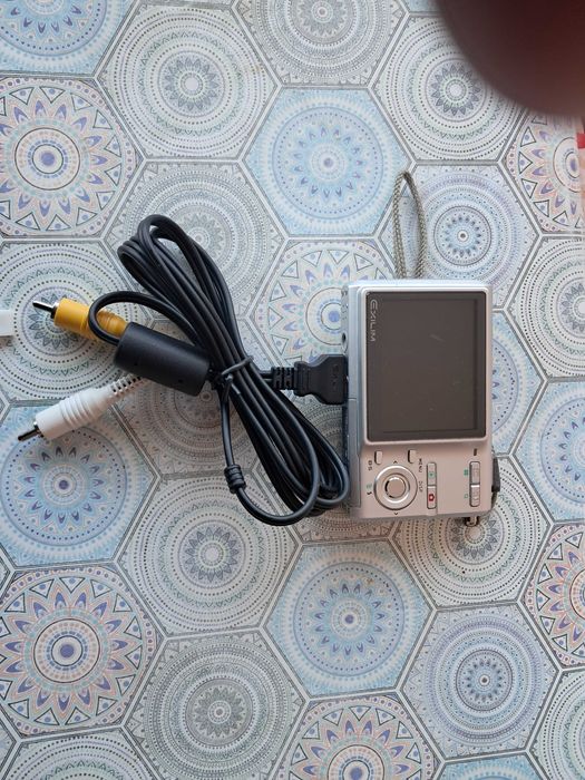 Фотоапарат Exilim kacio