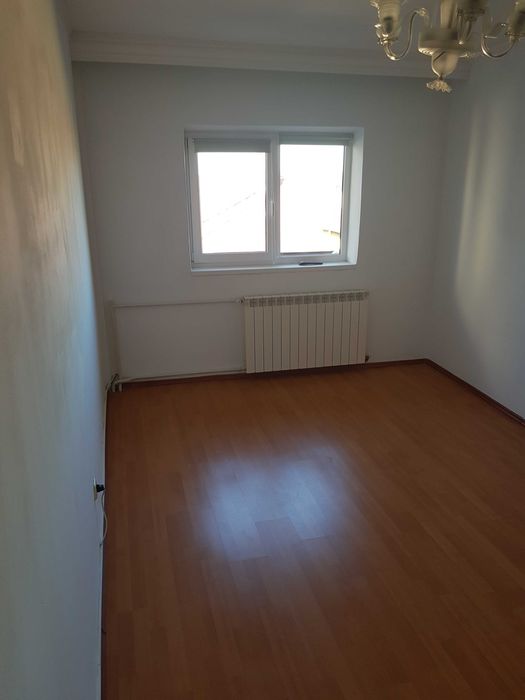 Inchiriez casa 5 camere termen lung