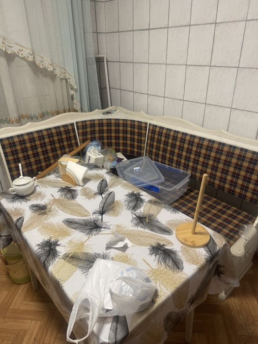 Кухонный уголок б/у со столом