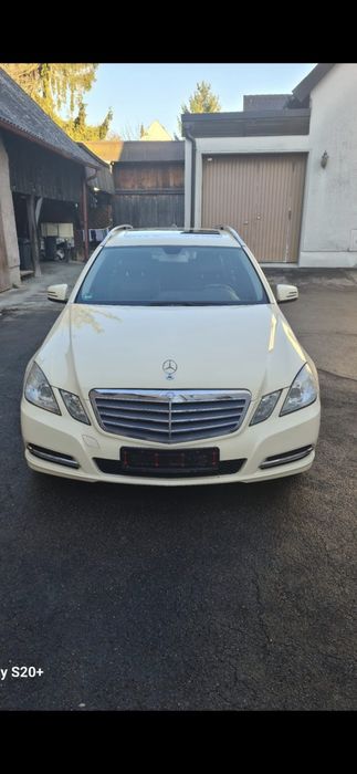 Mercedes E-Class W212