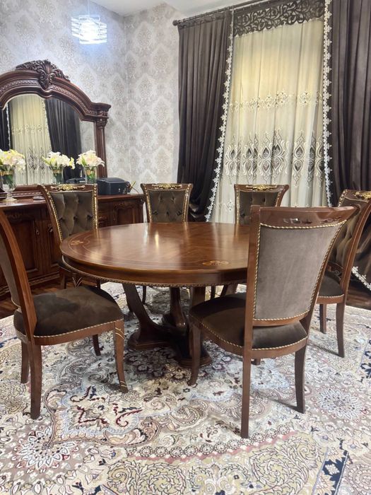 Коричневый стол стул для гостинной комнаты