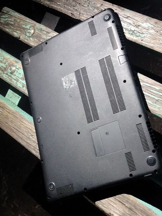 Продам полностью рабочий ноутбук