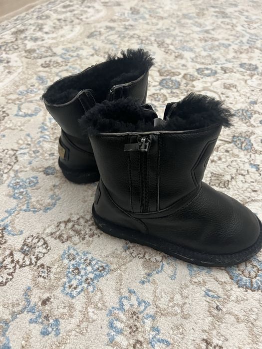 детские  сапоги    зимние  уги