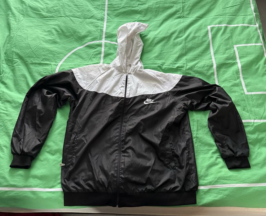 Ветровка на NIKE