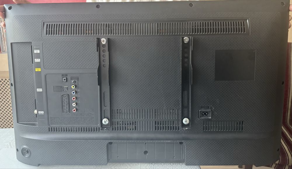 Телевизор Samsung 32"