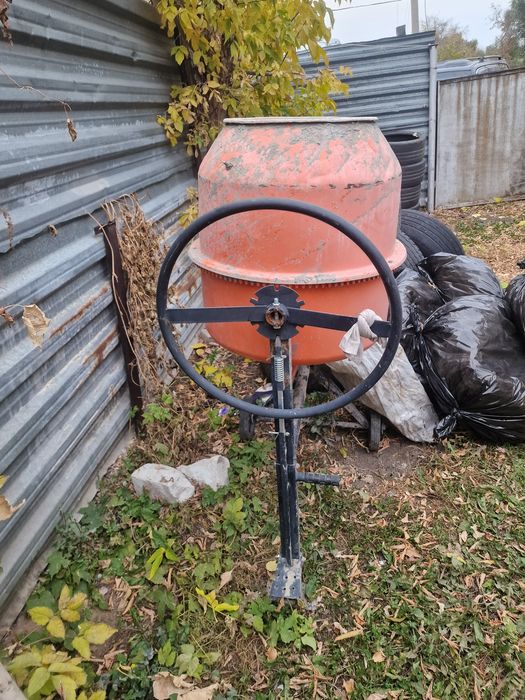 Продам бетономишалку
