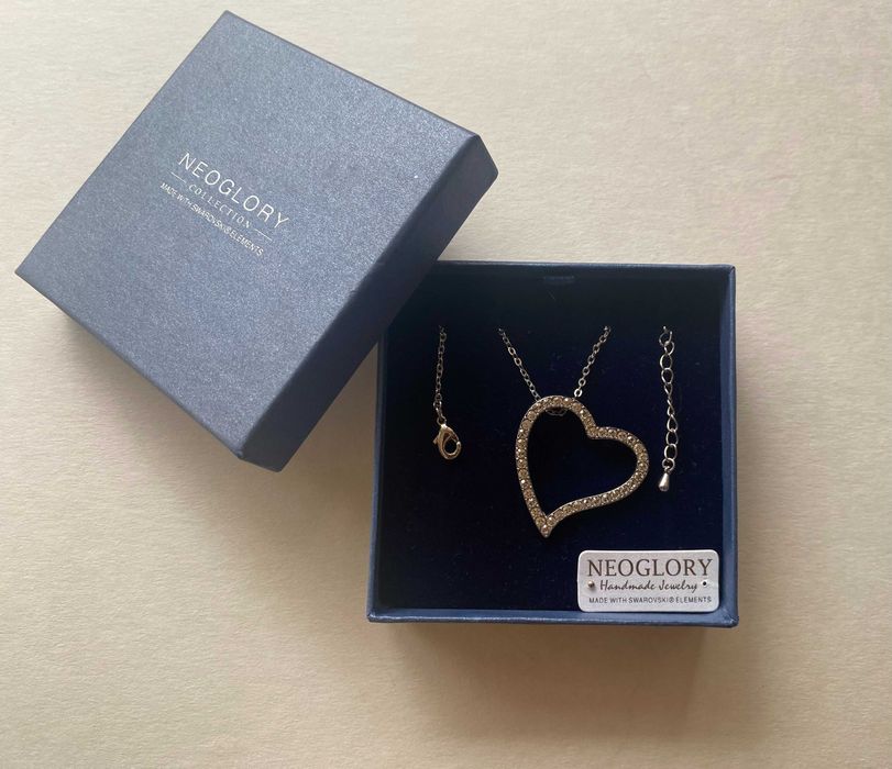 Дамско колие с кристали Swarovski