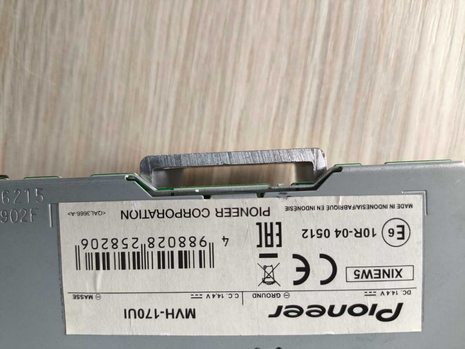 Radio USB auto Pioneer MVH-170UI +Modul electronic comenzi volan Dacia