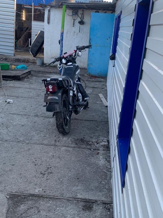 Продам мотоцикл Sonlink 200кубов